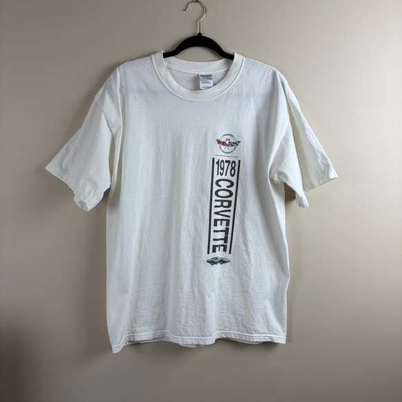 Gildan Other - Y2K Gildan cotton Off White Corvette 1978 graphic t-shirt short sleeve